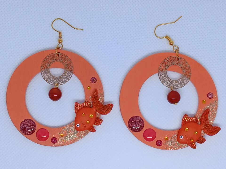 bijou fantaisie, boucles d'oreilles originales, création unique, bijou poisson japonais, bijou orange